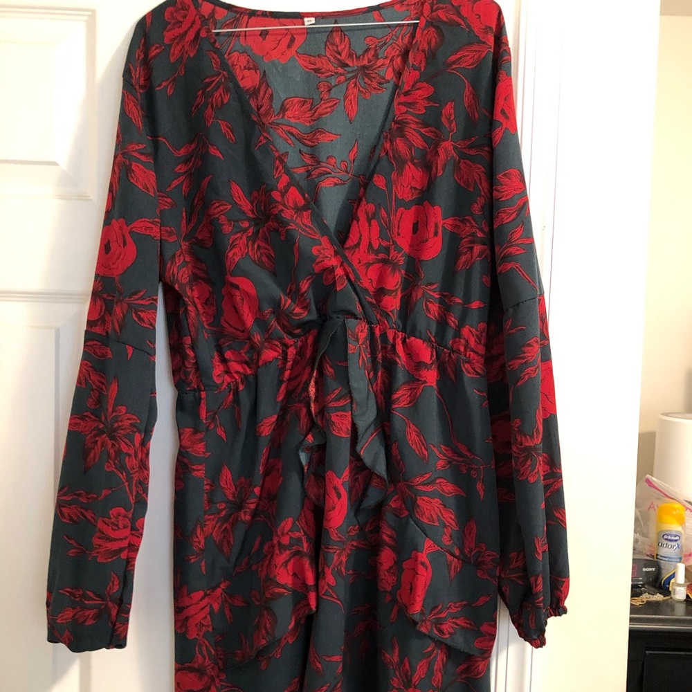 Long sleeve red and dark green dress